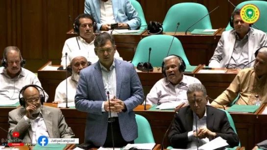 অন্তর্বর্তী সরকারের ১৮ মাসের মেয়াদে দুদকের তদন্তের আহ্বান স্বরাষ্ট্রমন্ত্রীর