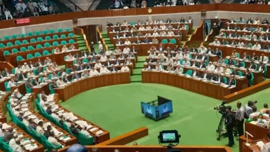 জামায়াতের সমাবেশে ‘মোবোক্রেসি’ মন্তব্য সংসদে উত্তপ্ত বিতর্কের জন্ম দিয়েছে